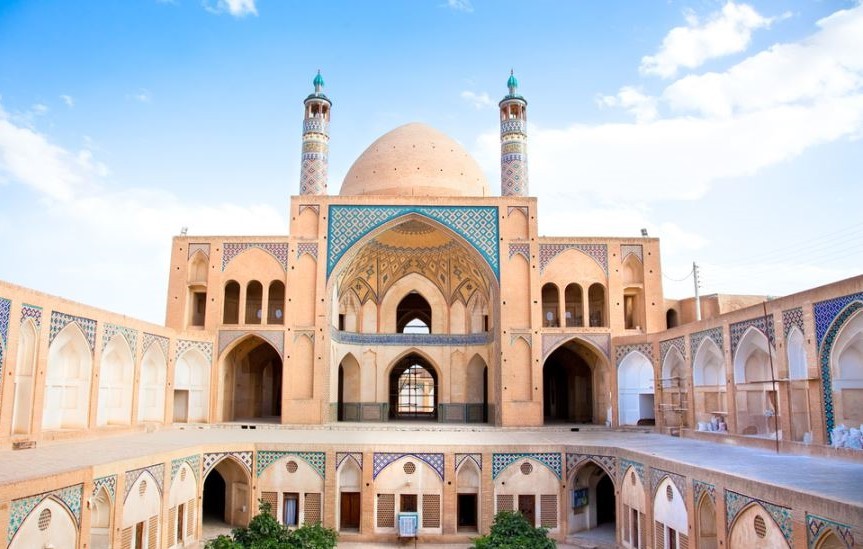 – Mosquée Agha Bozorg Mosquée