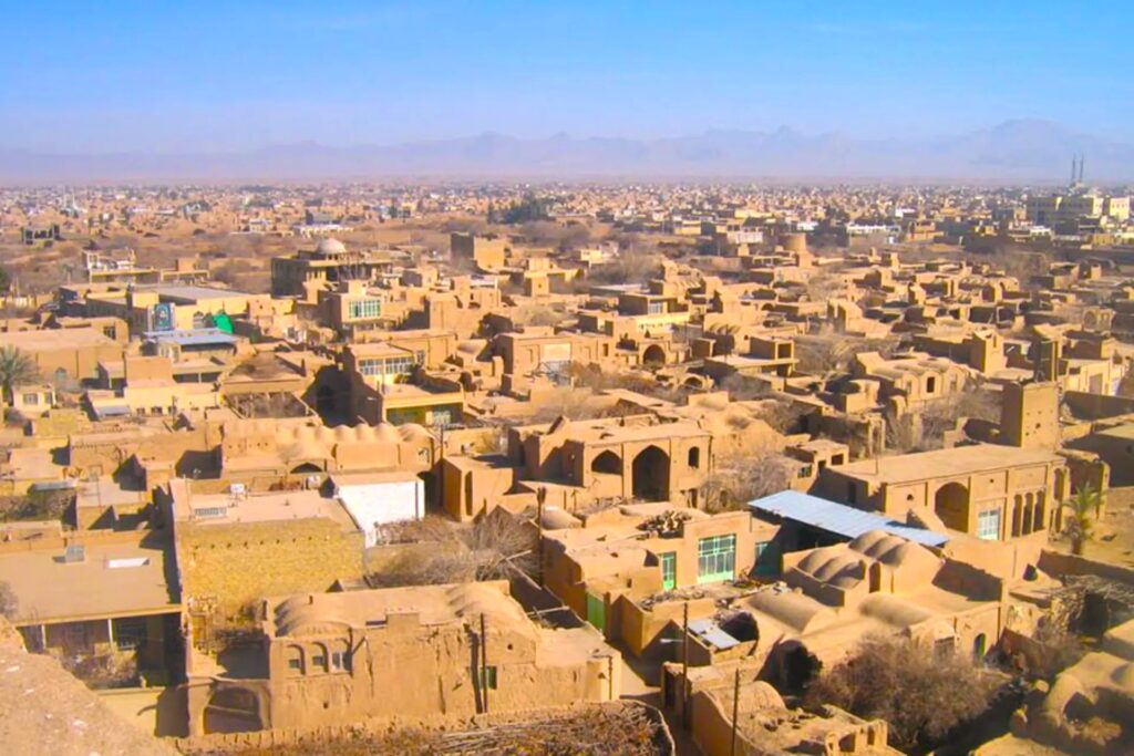 Village historique de Meymand (UNESCO) – (entre Chiraz, Kerman et Yazd)