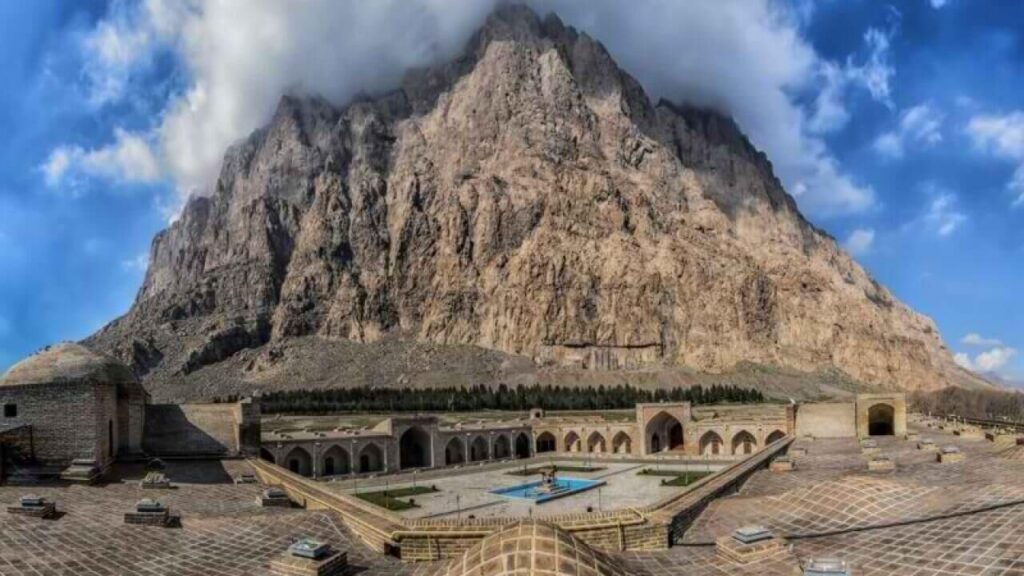 Caravansérail de Bisotun